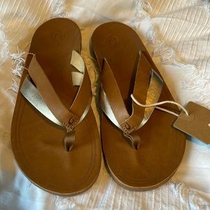 OLUKAI Leather Sandals
